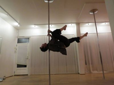 poledancer