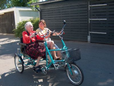 ldre p cykel igen.