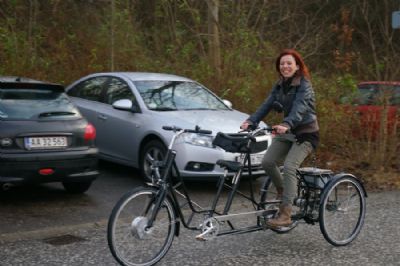 3-hjulet Handicaptandem med el-motor.