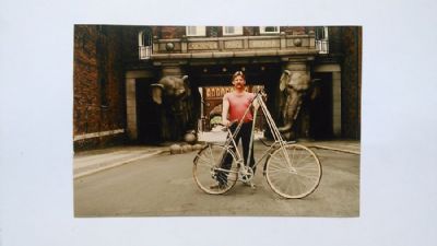 Mr.Pedersen cykel og mig 1983 i Valby.
