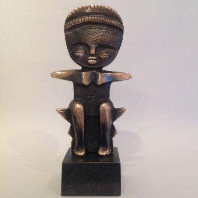 Afrikansk fertilitetsdukke i bronze
